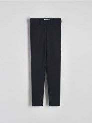 Legginsy z wiskozą - czarny. Czarne legginsy damskie Reserved, l, bez wzorów, z dzianiny. W wyprzedaży za 59.99 zł.