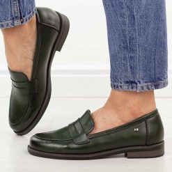 Zielone skórzane mokasyny damskie Vinceza 18131. Zielone mokasyny damskie VINCEZA, na jesień, z jeansu, z okrągłym noskiem, bez obcasa. Za 219.00 zł.