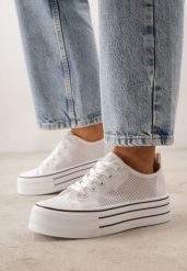 Białe Trampki na Grubej Podeszwie z Ażurową Cholewką Nalivera. Białe obuwie sportowe damskie Born2be, w ażurowe wzory, z jeansu, bez zapięcia. Za 79.99 zł.