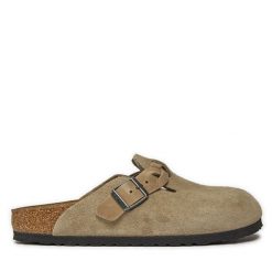 Klapki Birkenstock. Brązowe klapki damskie Birkenstock, bez wzorów, bez obcasa, bez zapięcia. Za 719.99 zł.