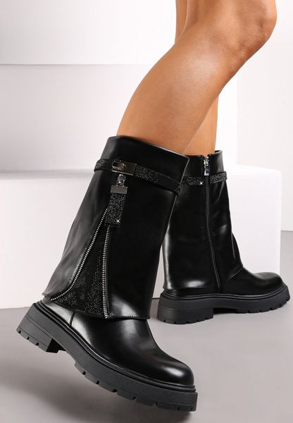 Czarne Botki z Wywiniętą Cholewką i Wstawką w Cyrkonie Romppe. Czarne botki damskie Renee, bez obcasa, na płaskiej podeszwie, bez zapięcia. Za 219.99 zł.