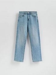 Jeansy straight z krótszą nogawką - niebieski. Niebieskie jeansy damskie Reserved. Za 129.99 zł.