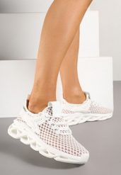Białe Buty Sportowe Sneakersy na Platformie Ozdobionej Tłoczeniem Teliriella. Białe obuwie sportowe casual damskie Renee, z jeansu, bez zapięcia. Za 69.99 zł.