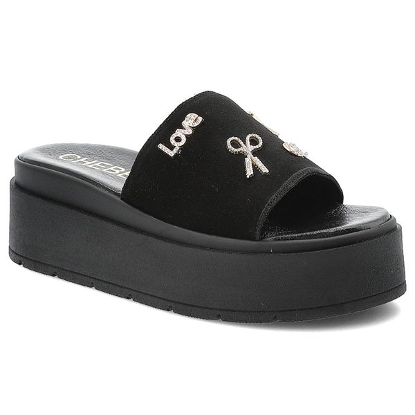 Czarne Klapki Chebello Modne Obuwie Damskie. Czarne klapki damskie CheBello, z aplikacjami, bez obcasa, na platformie, bez zapięcia. Za 369.00 zł.