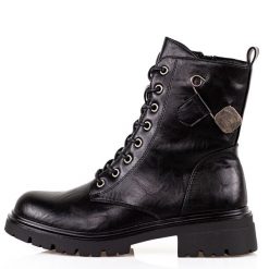 Czarne trapery damskie M.Daszyński 2508-4. Czarne trapery damskie M.Daszyński, na jesień, ze skóry, bez zapięcia. Za 199.00 zł.