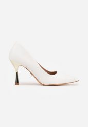 Białe Szpilki VICES ze Skórzaną Wkładką i Metalicznym Obcasem Nesslisa. Białe szpilki damskie Renee, bez wzorów, z satyny, bez obcasa, na obcasie, bez zapięcia. Za 99.99 zł.