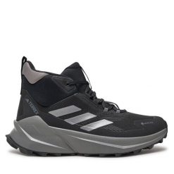 Trekkingi adidas. Czarne obuwie trekkingowe damskie Adidas, z gore-texu, bez zapięcia. Za 559.99 zł.