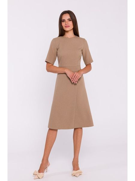 Stylove Sukienka w kolorze beżowym rozmiar: M. Brązowe sukienki damskie Stylove, bez wzorów, bez ramiączek. Za 210.81 zł.