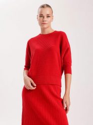 BGN Sweter w kolorze czerwonym rozmiar: 34. Czerwone swetry klasyczne damskie BGN, prążkowane, bez kołnierzyka. Za 65.85 zł.