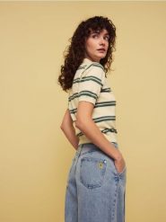 Jeansy wide leg z haftem - niebieski. Niebieskie jeansy damskie Reserved. W wyprzedaży za 119.99 zł.