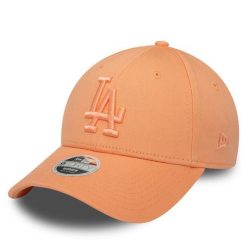 Czapka z daszkiem New Era. Brązowe czapki z daszkiem damskie New Era, bez wzorów. Za 89.99 zł.