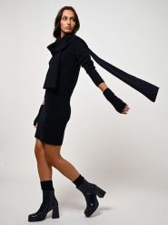 AUTHENTIC CASHMERE Kaszmirowy szal "Vaymont" w kolorze granatowym - 200 x 30 cm rozmiar: onesize. Czarne szaliki damskie AUTHENTIC CASHMERE, bez wzorów, z kaszmiru. Za 260.99 zł.