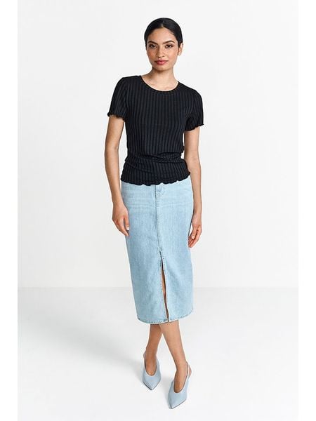 Rich & Royal Koszulka w kolorze czarnym rozmiar: M. Czarne koszulki damskie Rich & Royal, m, bez wzorów, bez kołnierzyka, bez ramiączek. Za 118.56 zł.