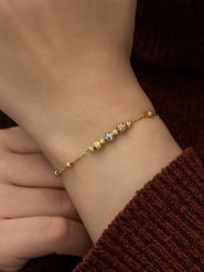 Lodie Silver Pozłacana bransoletka z elementami ozdobnymi rozmiar: onesize. Szare bransoletki damskie Lodie Silver, pozłacane. Za 78.99 zł.