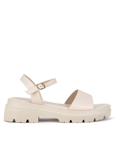 DeeZee Sandały WYL201123-1 Beżowy. Brązowe sandały damskie DeeZee, bez wzorów, z syntetyku, bez obcasa, na płaskiej podeszwie, bez zapięcia. Za 69.99 zł.