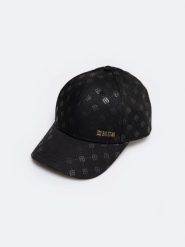 Czapka damska z daszkiem z monogramem czrana Luisa 906. Czarne czapki z daszkiem damskie Big Star, bez wzorów. W wyprzedaży za 79.99 zł.