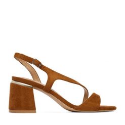 Sandały JENNY. Brązowe sandały damskie Jenny, bez wzorów, bez obcasa, na słupku, bez zapięcia. Za 129.99 zł.