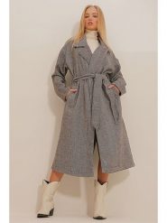 Trendyol Płaszcz przejściowy w kolorze szarym rozmiar: M. Szare płaszcze damskie Trendyol, m, bez wzorów, z tkaniny, bez kaptura. Za 108.99 zł.