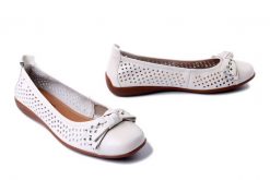 JOSEF SEIBEL 74824 133 000 Fenja 24 weiss, baleriny damskie. Białe balerinki damskie Josef Seibel, w ażurowe wzory, ze skóry. Za 305.92 zł.