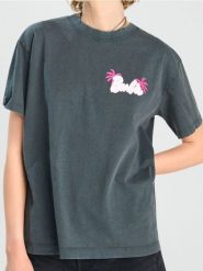 Koszulka oversize Barbie - szary. Szare koszulki damskie Sinsay, l, bez wzorów, bez kołnierzyka, bez ramiączek. W wyprzedaży za 22.99 zł.
