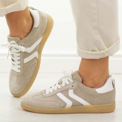 Beżowe skórzane półbuty damskie Vinceza 66905. Brązowe półbuty damskie VINCEZA, na jesień, bez wzorów, z jeansu, z okrągłym noskiem, bez obcasa, na płaskiej podeszwie, bez zapięcia. Za 219.00 zł.