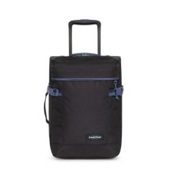 Walizka kabinowa na 4 kółkach z 2 głównymi przegrodami Eastpak. Czarne walizki Eastpak, bez wzorów. Za 553.50 zł.