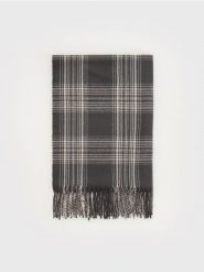 Szalik w kratę - ciemnoszary. Szare szaliki damskie Reserved, bez wzorów. W wyprzedaży za 29.99 zł.