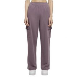 Lekkie Spodnie Dresowe Dla Kobiet. Fioletowe spodnie dresowe damskie Urban Classics, m, bez wzorów, z dresówki. Za 104.99 zł.