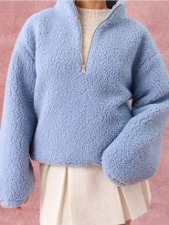 Bluza sherpa ze stójką na zamek - niebieski. Niebieskie bluzy damskie Sinsay, l, bez wzorów, z polaru, bez kaptura. Za 69.99 zł.