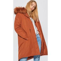 Parka z ociepleniem - Brązowy. Brązowe parki damskie Cropp. W wyprzedaży za 149.99 zł.