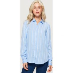 Koszula w pionowe pasy - Niebieski. Niebieskie koszule damskie Cropp. W wyprzedaży za 39.99 zł.