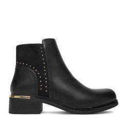 Botki DeeZee. Czarne botki damskie DeeZee, bez obcasa, na płaskiej podeszwie, bez zapięcia. Za 179.99 zł.