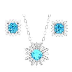 XARA komplet srebrnej biżuterii naszyjnik kolczyki blue topaz 4,7 ct. Niebieskie naszyjniki damskie Enaya, z cyrkonią, metalowe. Za 445.00 zł.