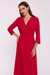 Elegancka sukienka rozkloszowana kopertowy dekolt czerwona. Czerwone sukienki damskie Stylove, bez wzorów, z elastanu, eleganckie, bez ramiączek. Za 359.00 zł.