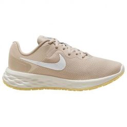 Buty do biegania damskie Nike Revolution 6 NN. Brązowe obuwie sportowe damskie Nike, z materiału, bez zapięcia, do biegania, Nike Revolution. Za 311.00 zł.