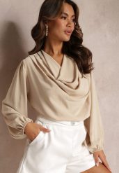 Beżowa Elegancka Bluzka z Marszczeniem i Zakładką Blusai. Brązowe bluzki damskie Renee, bez wzorów, eleganckie, bez kołnierzyka, bez ramiączek. Za 74.99 zł.