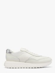 Kremowe sportowe półbuty ze srebrną wstawką na pięcie PATTY. Białe obuwie sportowe casual damskie Ryłko, ze skóry. Za 449.99 zł.