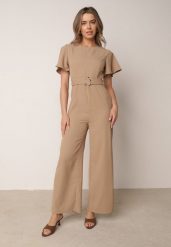 Beżowy Kombinezon VICES z Paskiem i Geometryczną Klamrą Elinassa. Brązowe sukienki damskie Born2be, bez wzorów, biznesowe, bez ramiączek. Za 179.99 zł.