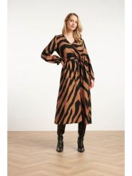 Smashed Lemon Sukienka w kolorze czarno-jasnobrązowym rozmiar: L. Brązowe sukienki damskie Smashed Lemon, bez wzorów, z tkaniny, bez ramiączek. Za 143.99 zł.