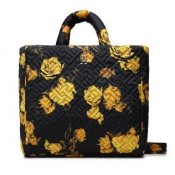 Torebka Tommy Hilfiger. Czarne torebki klasyczne damskie Tommy Hilfiger, bez dodatków. Za 539.99 zł.