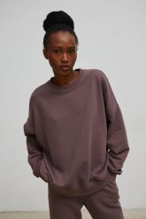Bluza damska o kroju regular fit w kolorze BROWNIE CAKE - PHENIX-UNI. Bluzy damskie Marsala, uniwersalny, bez wzorów, z bawełny, bez kaptura. Za 259.90 zł.