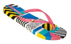 Japonki damskie plażowe do rekreacji Ipanema I love Design. Klapki damskie Ipanema, z aplikacjami, z materiału, bez obcasa, na płaskiej podeszwie, bez zapięcia. Za 138.15 zł.