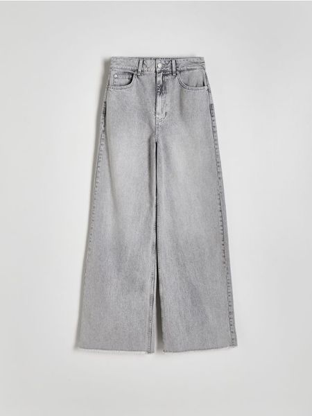 Jeansy wide leg - szary. Szare jeansy damskie Reserved. W wyprzedaży za 139.99 zł.