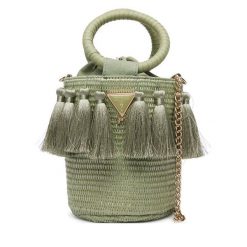 Torebka Guess. Zielone torebki klasyczne damskie Guess, bez dodatków. Za 269.99 zł.