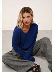 Just Cashmere Kaszmirowy sweter "Nora" w kolorze niebieskim rozmiar: XXL. Niebieskie swetry klasyczne damskie Just Cashmere, xxl, z kaszmiru, bez kołnierzyka. Za 369.99 zł.