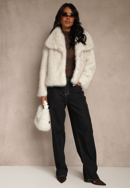 Beżowa Kurtka Futrzana Ozdobiona Kołnierzem Avelire. Brązowe kurtki damskie Renee, na zimę, m, bez wzorów, z futra, bez kaptura. Za 229.99 zł.