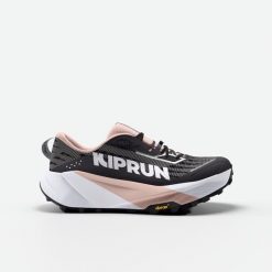 Buty do biegania w terenie damskie Kiprun Kipsummit Max. Czerwone obuwie sportowe damskie KIPRUN, bez zapięcia, do biegania. Za 599.99 zł.