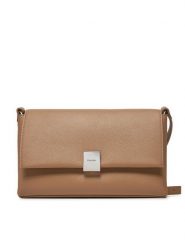 Calvin Klein Torebka Ck Plaque Medium Shoulder Bag K60K612783 Brązowy. Brązowe torebki klasyczne damskie Calvin Klein, ze skóry, bez dodatków. Za 309.99 zł.