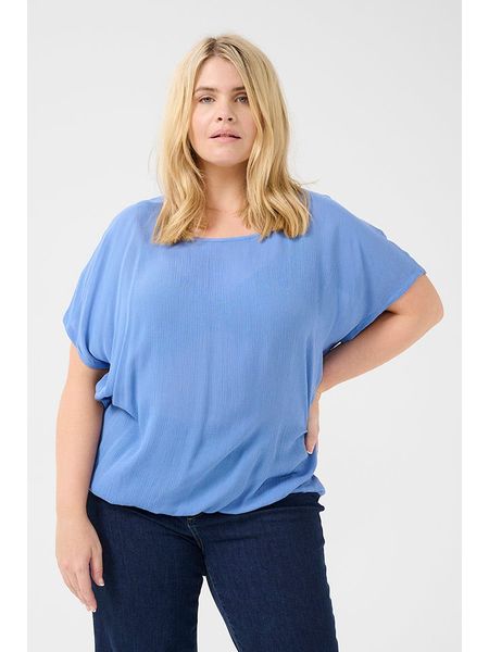KAFFE curve Bluzka w kolorze błękitnym rozmiar: 52. Niebieskie bluzki damskie KAFFE curve, bez wzorów, z wiskozy, bez kołnierzyka, bez ramiączek. Za 66.00 zł.