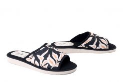 METEOR 018A Emilia czarny, kapcie damskie. Czarne kapcie damskie Meteor. Za 40.79 zł.